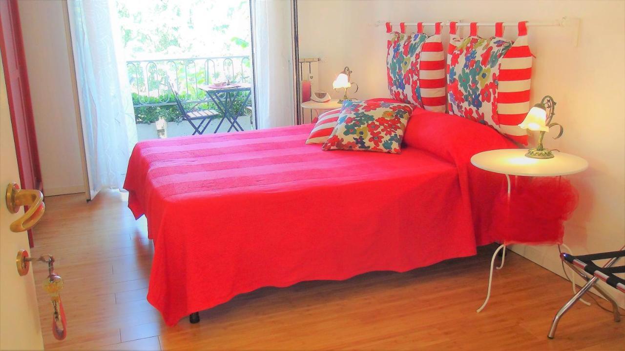 ローマA Casa Di Enzaアパートメント エクステリア 写真